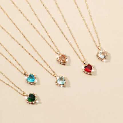 Fashion Heart Necklace For Women Sweet Zircon Love Heart Pendant Necklace Female Elegant Charm Rhinestone Clavicle Chain Choker