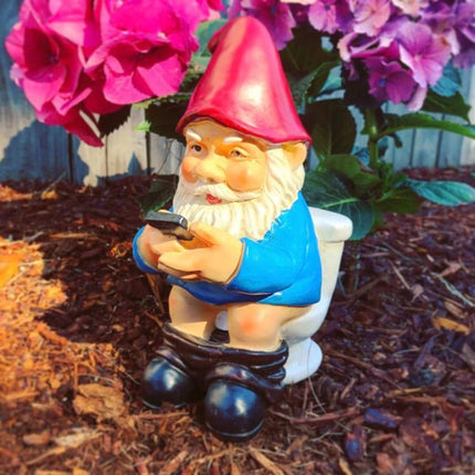 3D Dwarf Toilet Play Phone Statue Garden Gnomes Mini Resin Doll Statue Crafts Outdoor Elf Miniature Garden Dwarf Decoration