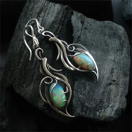 Elegant Oval Green Stone Silver Dangle Earrings - Vintage Style Jewelry