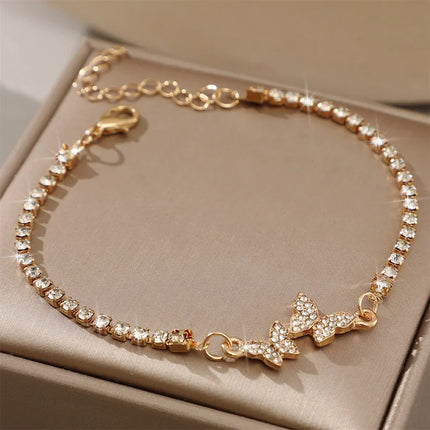 Shiny Exquisite Full Crystal Rhinestone Paved Butterfly Bracelet for Women Luxury Dainty Temperament Banquet Bracelets Jewelry