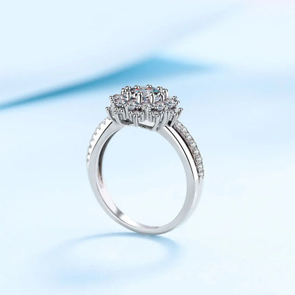 Fashion Design Diamond Ring Women Platinum pt950 One Carat Moissanite Ring