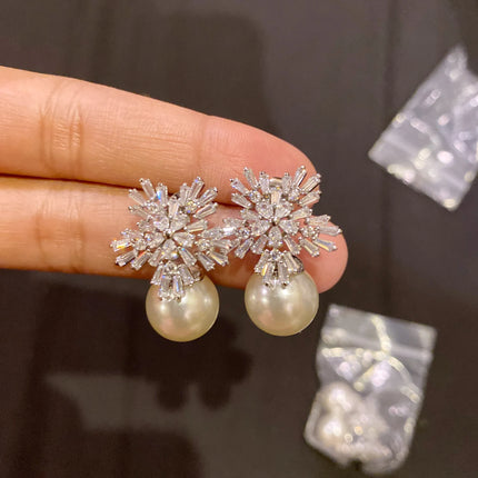 Imitation Pearl Earrings Women Fashion Snowflake Crystal Earrings Charm Zircon Jewelry Cute Earrings Best Choice for Couple Gift