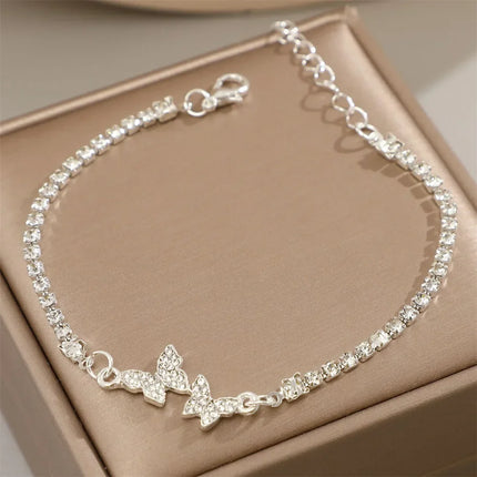 Shiny Exquisite Full Crystal Rhinestone Paved Butterfly Bracelet for Women Luxury Dainty Temperament Banquet Bracelets Jewelry