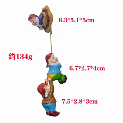 7cm and 12cm Dwarf Tree Climbing Little Man Outdoor Decoration Statue in stock