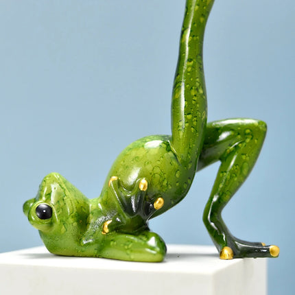 Yoga Frog Statue Resin Figurine Office Home Decoration Handmade Crafts Sculpture Entrance Wine Cabinet Ornaments Desktop Decor