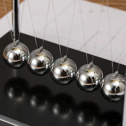 Newton Pendulum Teaching Science Steel Balance Ball Fun Physics Learning Toy 5 Swing Balls Home Creative Decoration Accessories