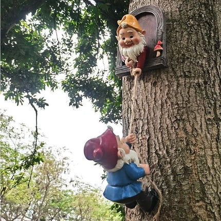 7cm and 12cm Dwarf Tree Climbing Little Man Outdoor Decoration Statue in stock