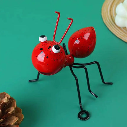 Metal Yard Art Garden Decorative Cute Ant Outdoor Wall Sculptures Iron Ant Garden Decoration Garden Figure Outdoor Yard Lawn