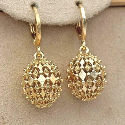 Accessories for Women Vintage Inlaid Hanging Dangle Earrings Classic Creative Metal Carving Pattern Hollow Ball Pendant Earrings