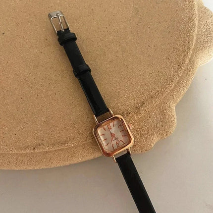 Simple Classic Women Small Square Dial Watch Vintage Elegant Female Quartz Wristwatches Leather Strap Casual Watches Reloj Mujer