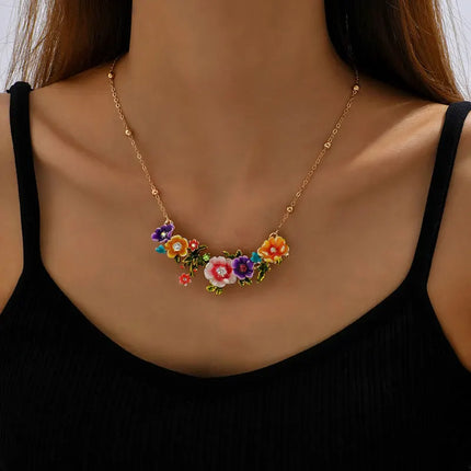 New Collier Femme Fashion Necklace for Women Short Design Flower Choker Statement Jewelry Gift