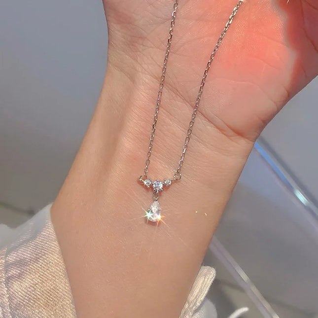 Fashion Water Drop Pendant Necklace Clavicle Chain Women Trendy Simple Tiny Rhinestone Jewelry Temperament Party Wedding Gift