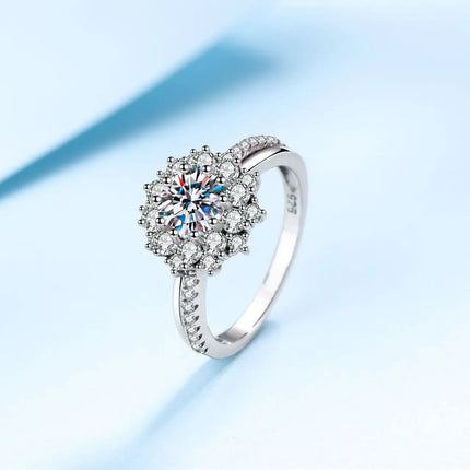 Fashion Design Diamond Ring Women Platinum pt950 One Carat Moissanite Ring