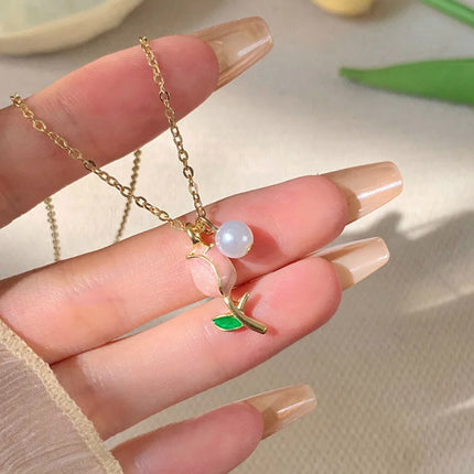 Fashion Women Charm Tulip Flower Pendant Necklace for Women Girl Imitation Pearl Chain Choker Necklace Punk Party Jewelry Gift