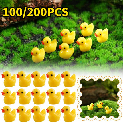 100/200PCS Cute Mini Resin Ducks Ornament Tiny Duck Micro Landscape Dollhouse Decoration Outdoor Glowing Mini Statue Ornament